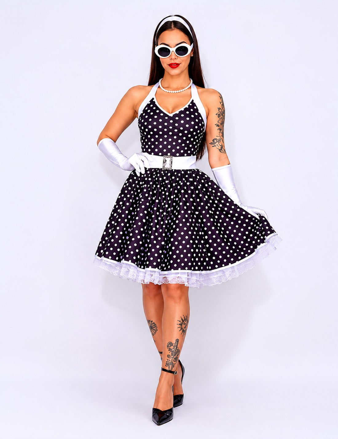 Fantasia Retrô Poá Feminina – Charme clássico e muito estilo para sua produção! ✨🕶️
